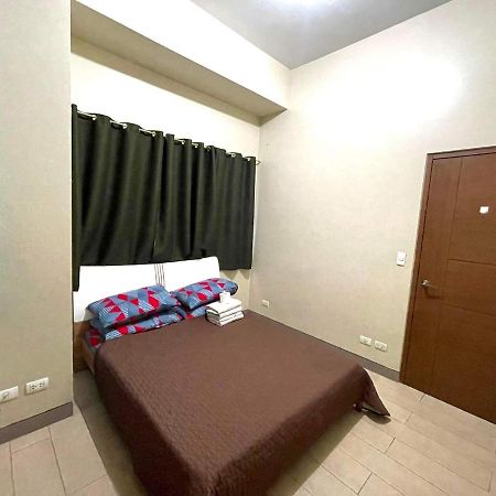 מנילה Lovely 2 Bed Room Condo Infront Of Naia Terminal 3 מראה חיצוני תמונה