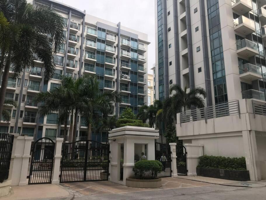 מנילה Lovely 2 Bed Room Condo Infront Of Naia Terminal 3 מראה חיצוני תמונה